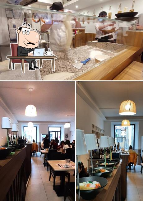 Siediti a un tavolo di Ramen House
