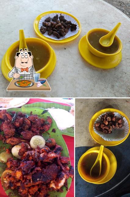 Chicken wings at Valli Chicken Stall
