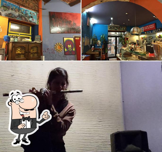 Siediti a un tavolo di Café des Arts