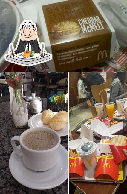 Comida em McDonald's Batel Drive