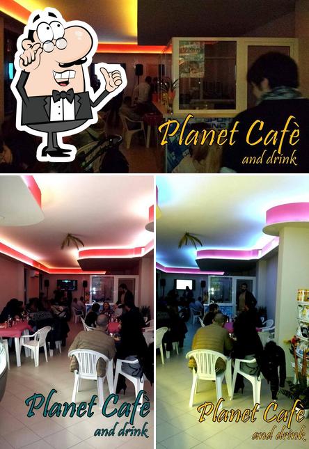 Dai un'occhiata agli interni di Bar Planet Cafè and Drink