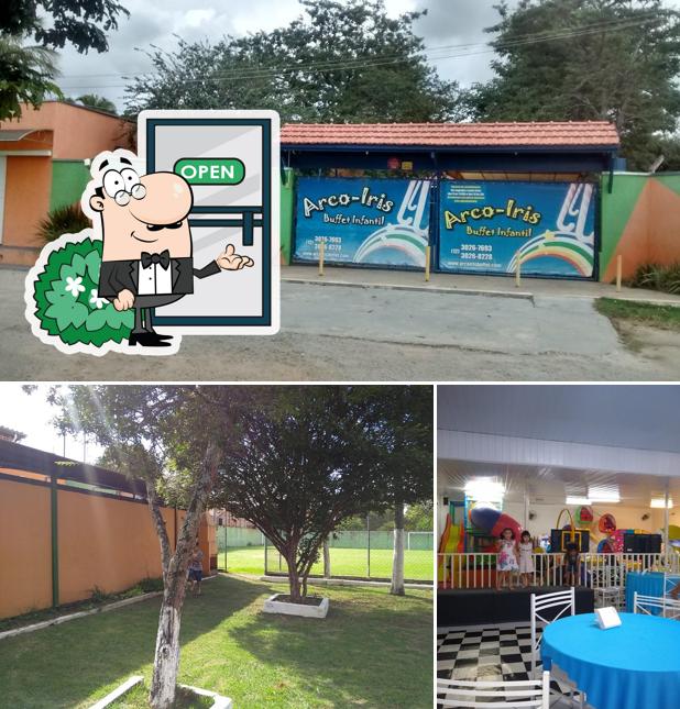 Esta é a imagem mostrando exterior e área de lazer no Arco Íris Buffet Infantil
