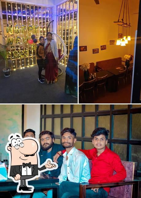 Check out how Di dark inn looks inside