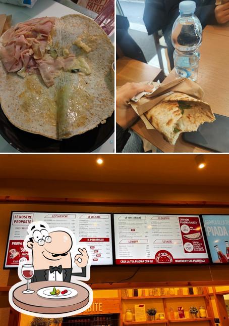 La foto di cibo e esterno da La Piadineria