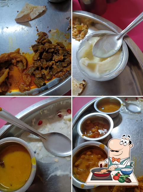 Chicken curry at Vaibhav restaurent
