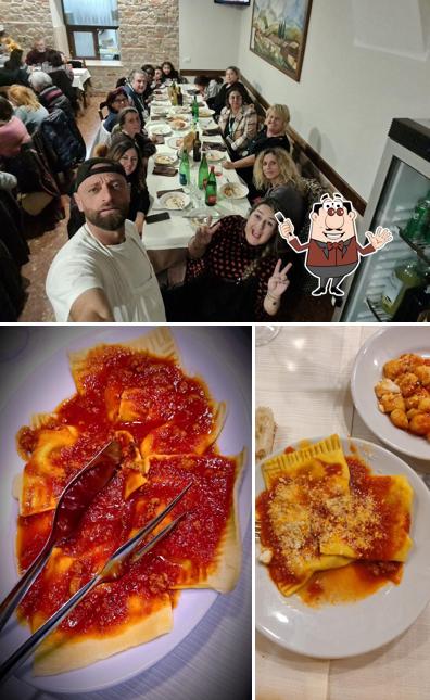 La cibo e interni del ristorante