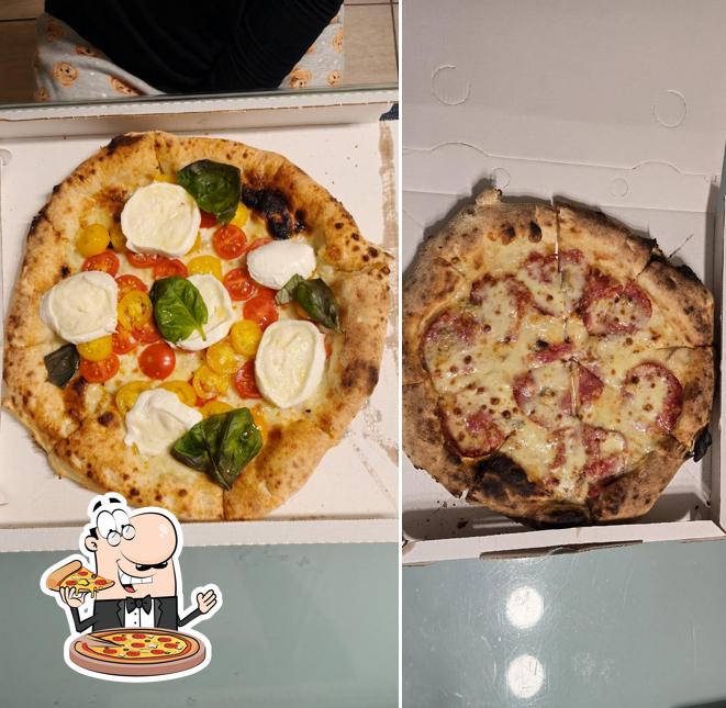 Ordina tra le svariate varianti di pizza