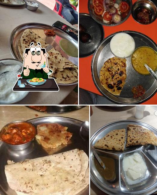 Food at Anupam Paratha