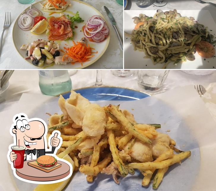 Prenditi un hamburger a Bar Ristorante Frenk