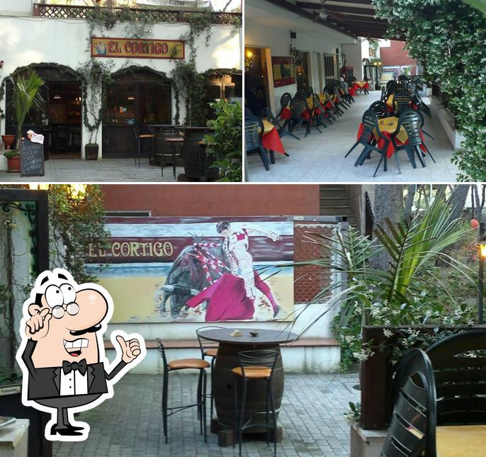Gli interni di El Cortigo Pub unica sede a Castellaneta Marina