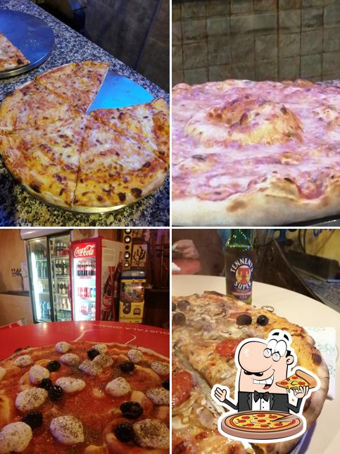 A Pizzeria Da Nicola di Tarsia Nicola, puoi prenderti una bella pizza