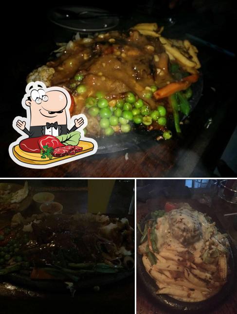 Meat dishes are served at Indijoe