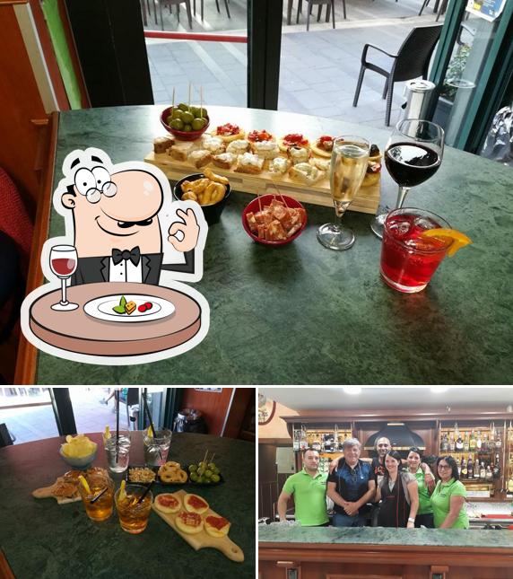Guarda la foto che raffigura la cibo e bancone da bar di Bar Aurora Da Coco'