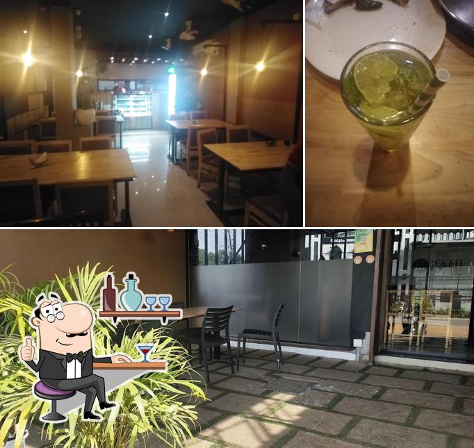 The image of interior and beverage at Lamzani Food Zone