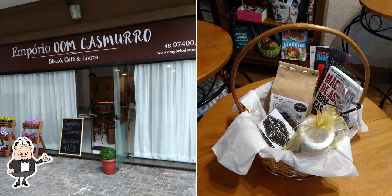 O interior do Empório Dom Casmurro - Bistrô, Café & Livros