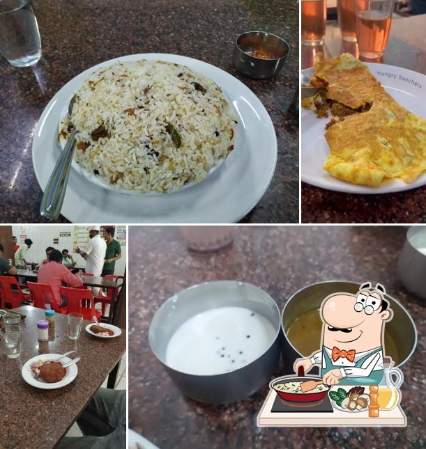 Fried rice at Indian Coffee House - Thrissur Round