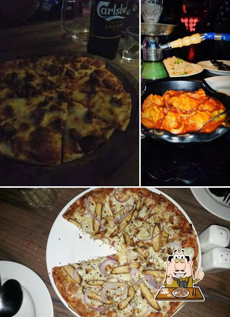 Pick pizza at DESI LANE ALIPORE