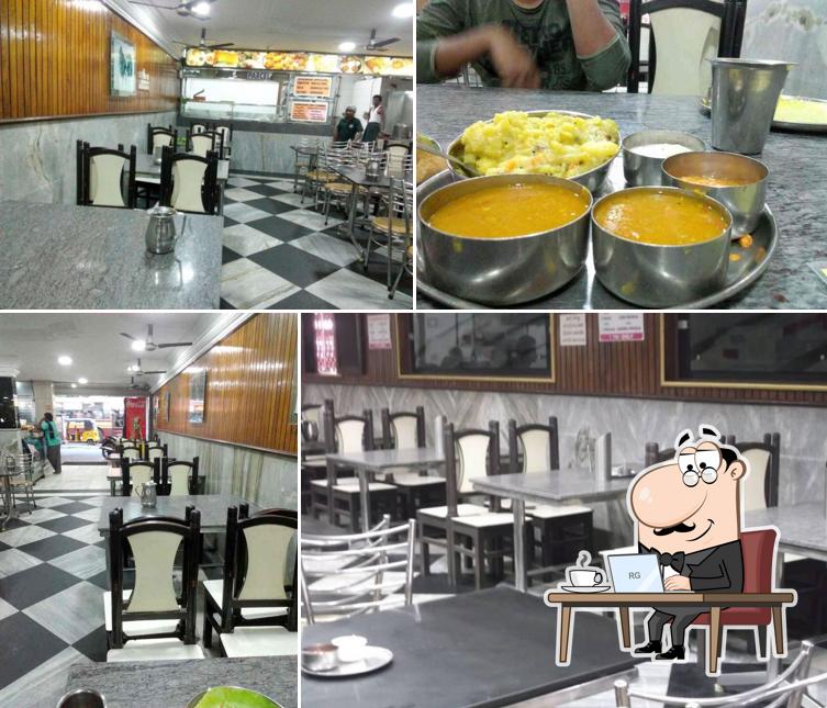 The interior of Adyar Sree Bhavan