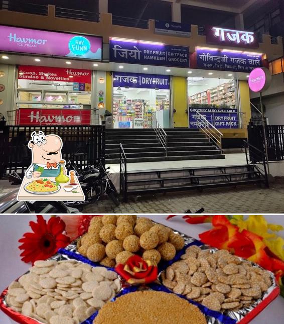 Food at Jeeyo ( Govindjee Store )