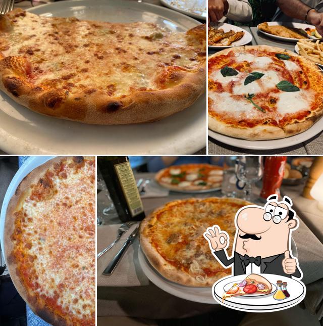 A Ristorante Pizzeria Funicolare, puoi prenderti una bella pizza