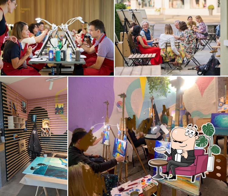 Siediti a un tavolo di Paint It Easy Zürich Malstudio & Keramikstudio