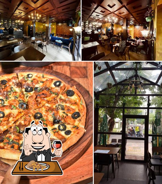 Pick pizza at Kaffee Am Salzsee (Coffee at Salt Lake)