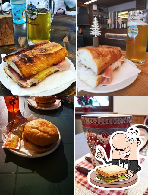 Toast al formaggio al La Bettola Bar Birreria Paninoteca