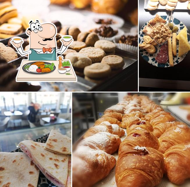 Cibo al Pasticceria Savoldi - Pasticceria e Caffetteria