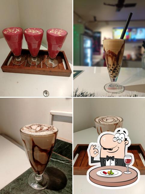 Chocolate mousse at Good Shakes