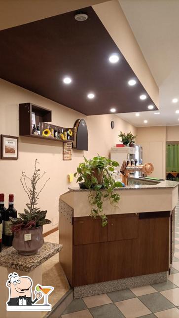Goditi un drink dal menu