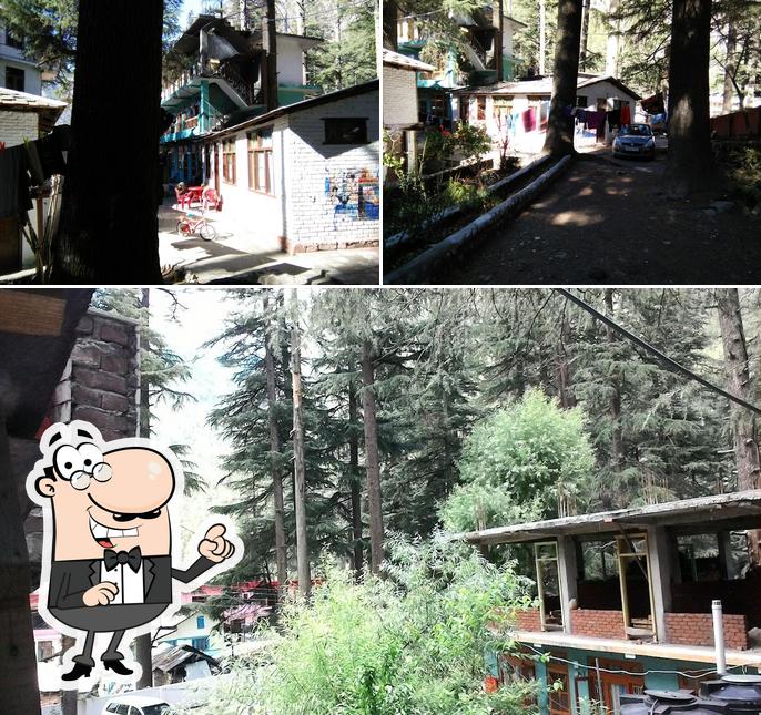 Check out how Artcafe Kasol looks outside