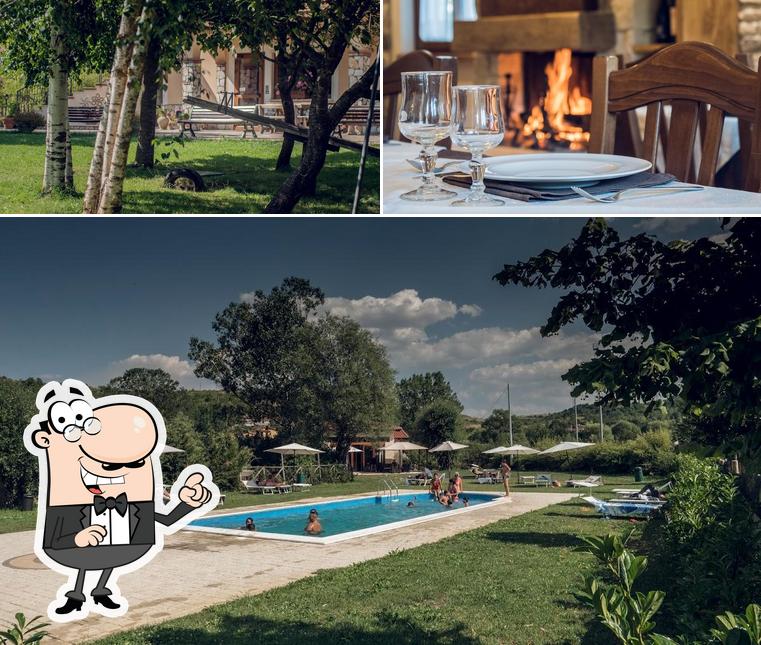 La immagine della esterno e vino di Agriturismo Cupello