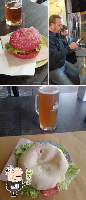 Goditi un drink a Bar al Sole