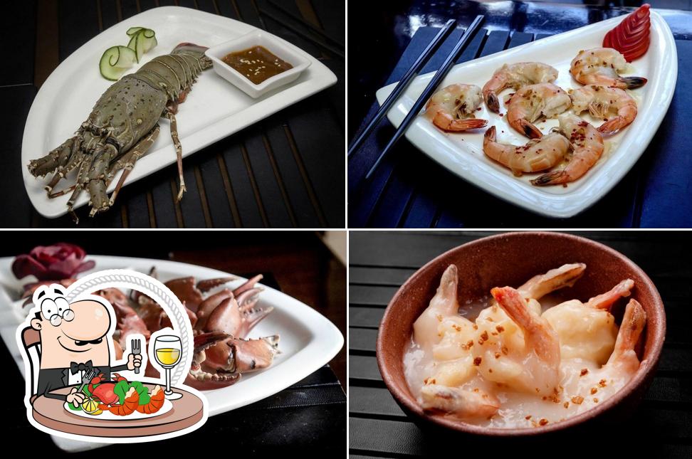 Order seafood at Chowman