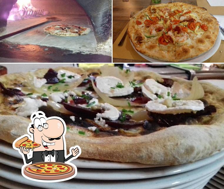 A Gazebo Pizzeria Artigianale, puoi provare una bella pizza