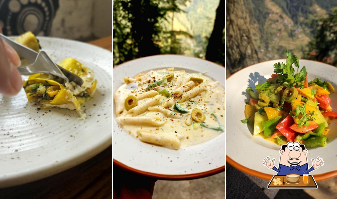Food at Albatross cafe by Freebird Nest