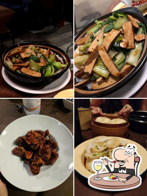 Platti al Maoji Street Food (Milano)