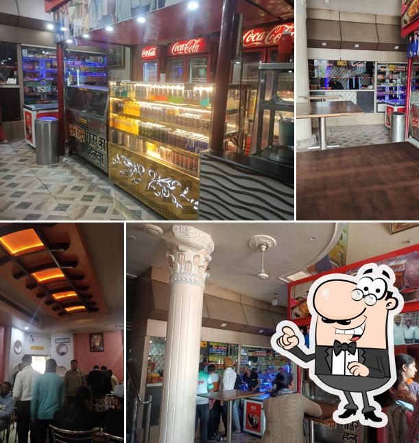 The interior of Lucky Vaishno Dhaba