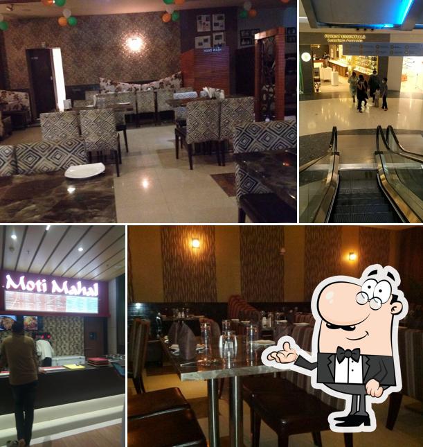 The interior of Moti Mahal Delux