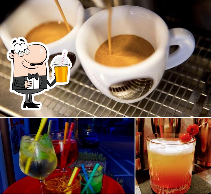 Goditi un drink a Marilyn bar