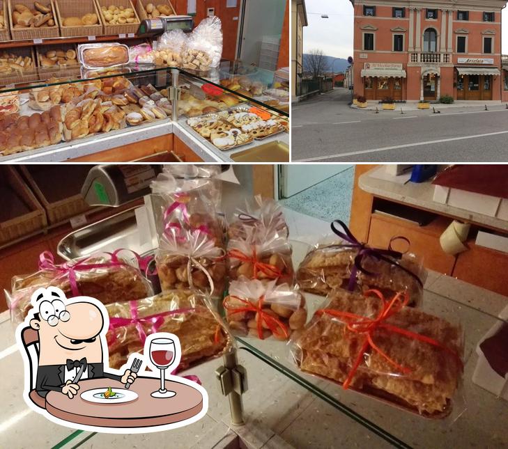 Dai un’occhiata alla foto che presenta la cibo e esterno di Al Vecchio Forno di Della Libera Alessandro