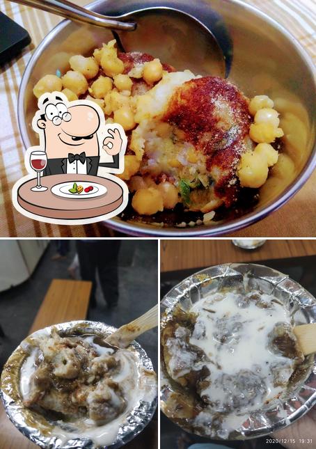 Meals at Awasthi Chat Center