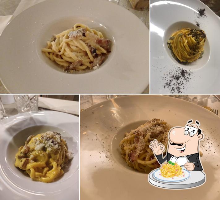 Spaghetti alla carbonara al Casa Flaiano