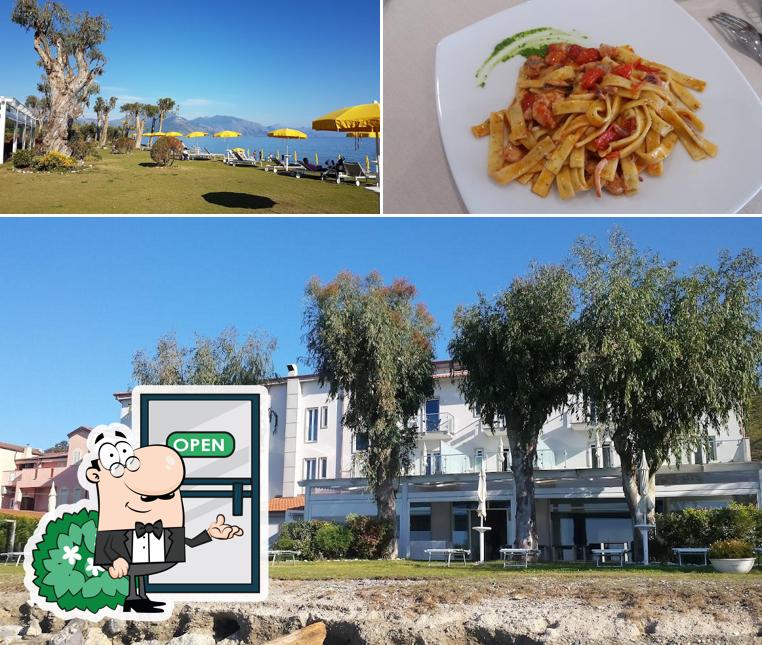 Hotel Eden Park Cilento si caratterizza per la esterno e cibo