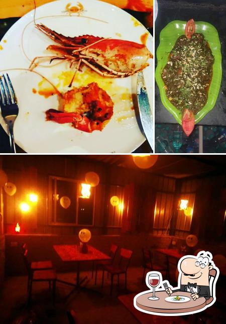 The photo of food and interior at Anna Cha Wada