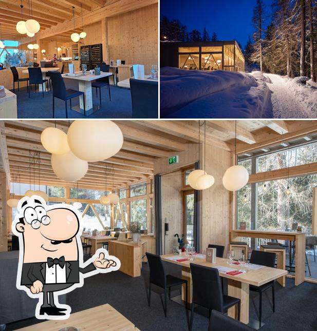 Restaurant GIGERs si caratterizza per la interni e esterno