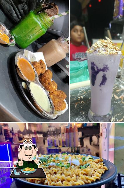 Macaroni and cheese at Shake O bar