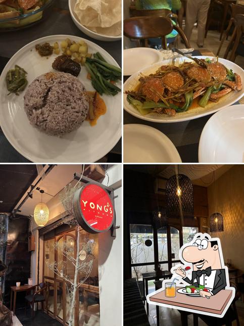 Among various things one can find food and interior at YONG'S KITCHEN