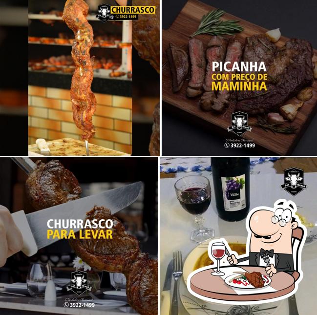 Há uma escolha de pratos para os amantes da carne