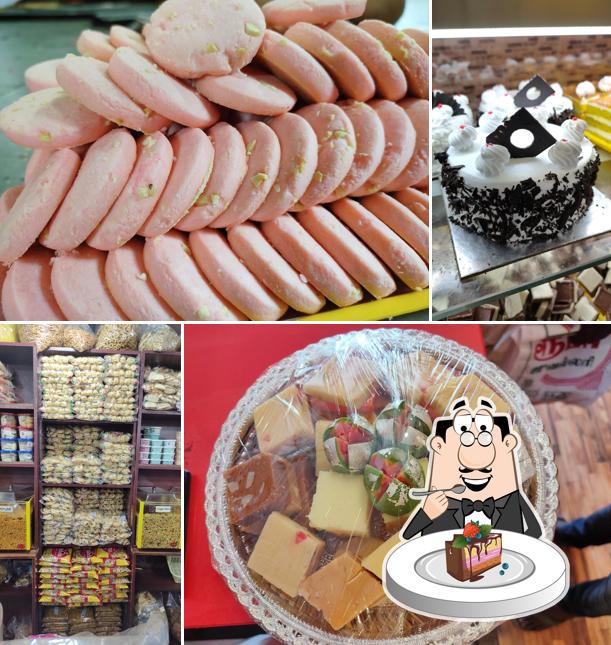 Chocolate cake at Malathi Sweet and Snacks